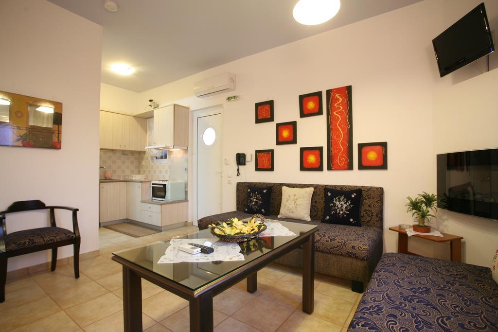 Aigli Apartments Néa Ankhíalos Exterior foto